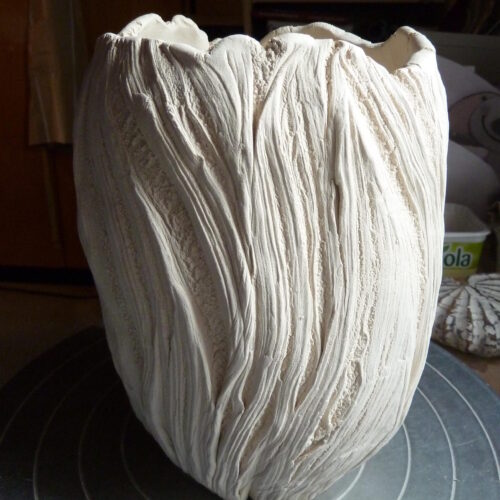 Freies Plastizieren und Modellieren mit Ton